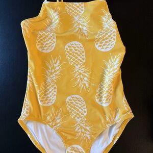 Girls old navy Yellow Pineapple Print Swimsuit size 5
